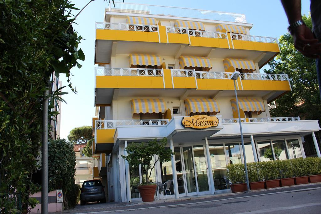 Hotel Massimo Riccione Dış mekan fotoğraf