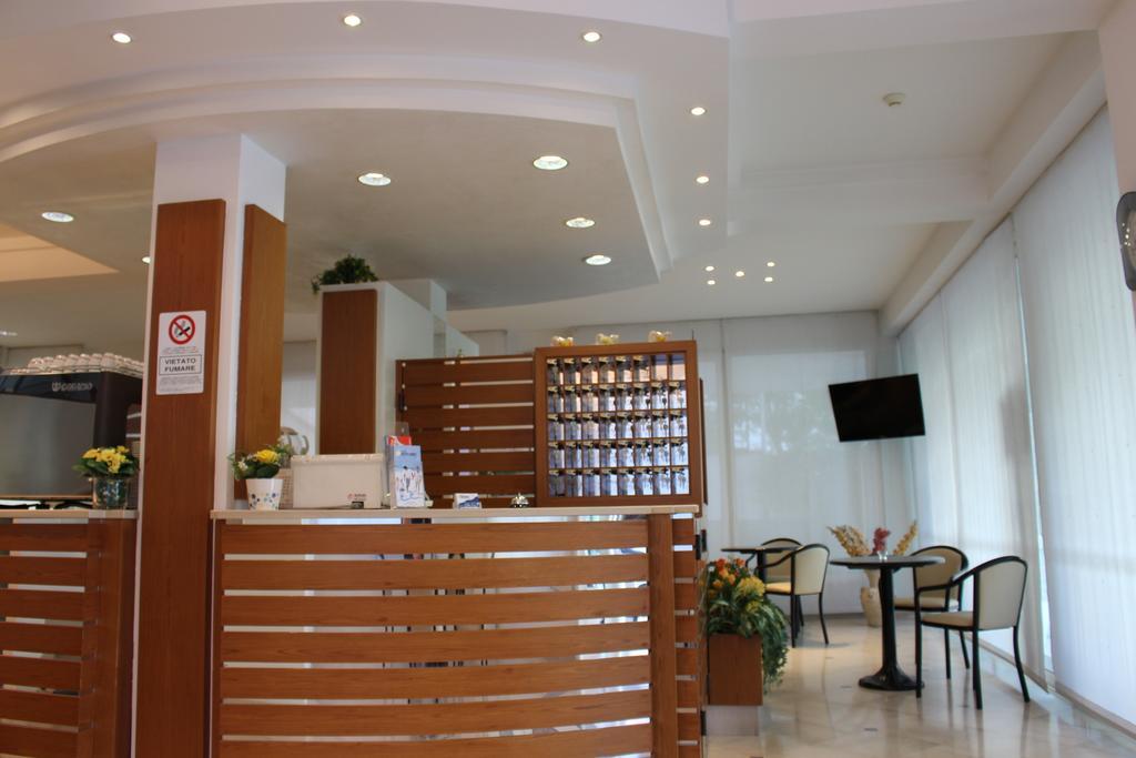 Hotel Massimo Riccione Dış mekan fotoğraf