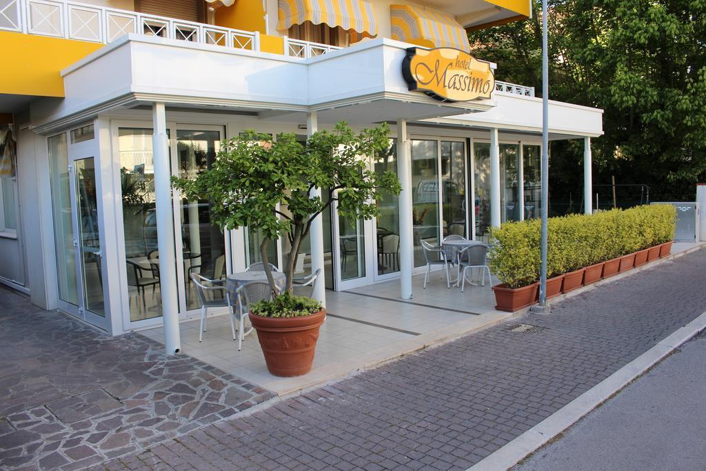 Hotel Massimo Riccione Dış mekan fotoğraf
