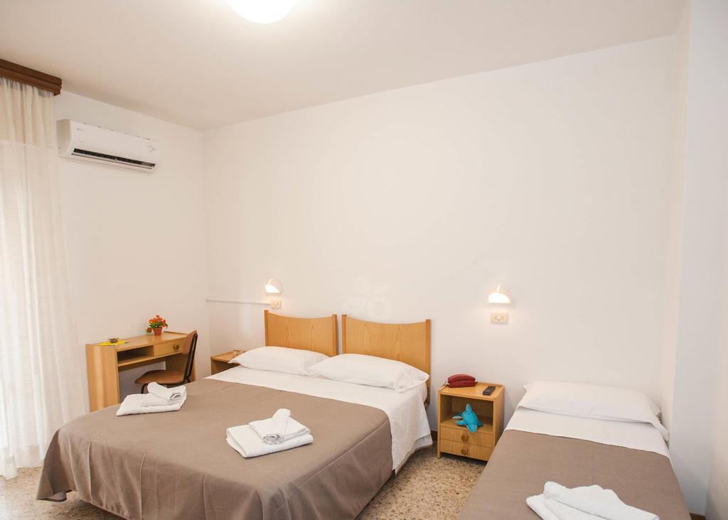 Hotel Massimo Riccione Dış mekan fotoğraf