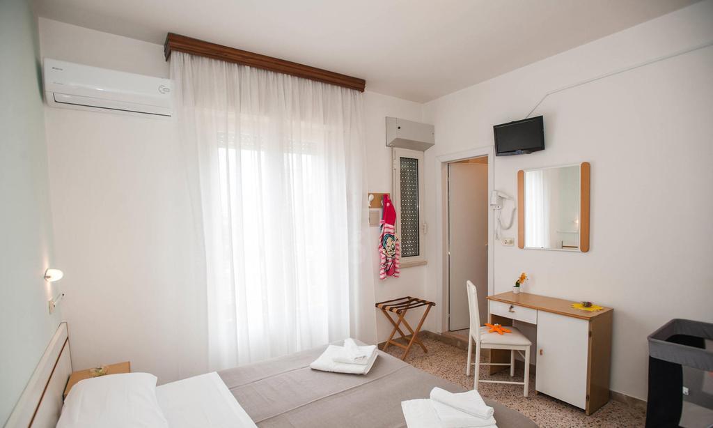 Hotel Massimo Riccione Dış mekan fotoğraf