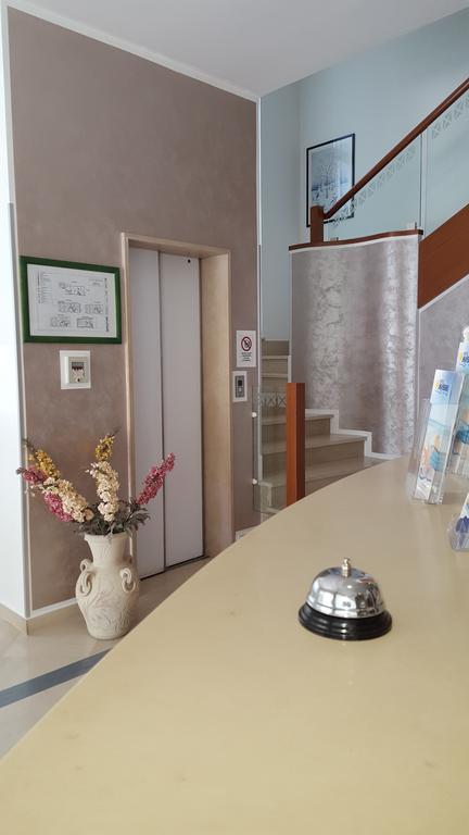 Hotel Massimo Riccione Dış mekan fotoğraf
